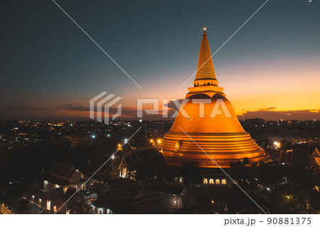 Aerial view of Phra Pathom Chedi biggest stupa in Nakhon Pathom, Thailand Aerial view of Phra Pathom Chedi biggest stupa in Nakhon Pathom, Thailand 90881375
