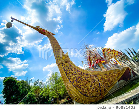 Wat Chalo boat temple on water in Nonthaburi, Thailand 90881403
