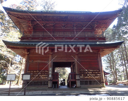 滋賀県大津市坂本本町にある比叡山の山内にある約100の堂宇の総称で東塔、西塔、横川から成る延暦寺 90885617