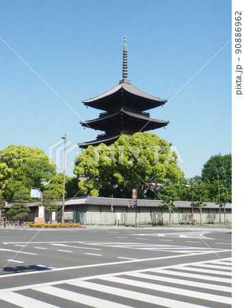 京都の観光地 「東寺」 五重塔 京都の観光地 「東寺」 五重塔 90886962
