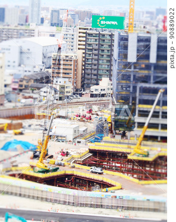 大阪梅田周辺　工事現場　再開発 90889022