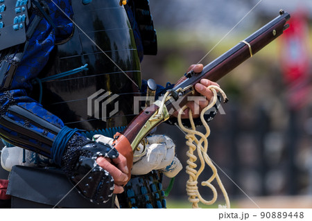 火縄銃の射撃 90889448