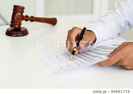 Sign contracts, legal advisors, memorandums, business contracts, lawyers. 90891759