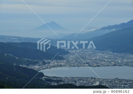 高ボッチ高原見晴しの丘からの富士山と諏訪湖 90896162