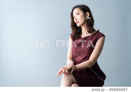 女性　ビューティー　美容　メイク 90899897