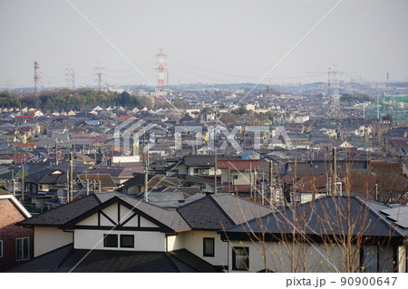 いなげやヨネッティ王禅寺前店から見たあざみ野方面の住宅地 90900647