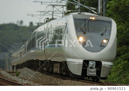 北陸本線　細呂木ー芦原温泉　JR西日本　683系　T21+T34+T11編成（金沢）　サンダーバード 90901521