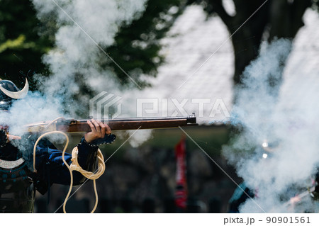 火縄銃の射撃 火縄銃の射撃 90901561