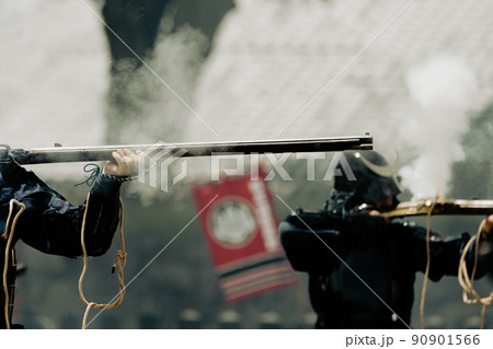 火縄銃の射撃 90901566