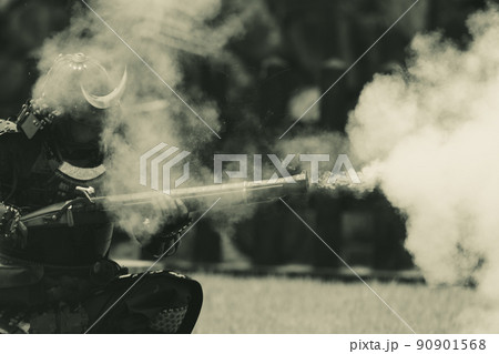 火縄銃の射撃 90901568