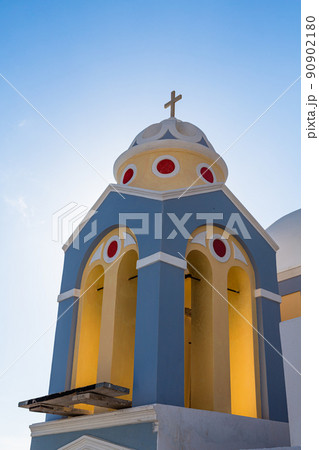 ギリシャ　サントリーニ島のフィラの聖スティリアノスのカトリック教会 90902180