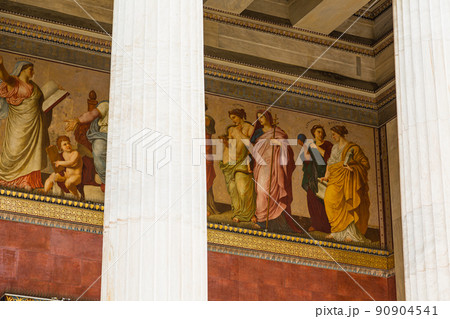 ギリシャ　アテネのアテネ大学 90904541