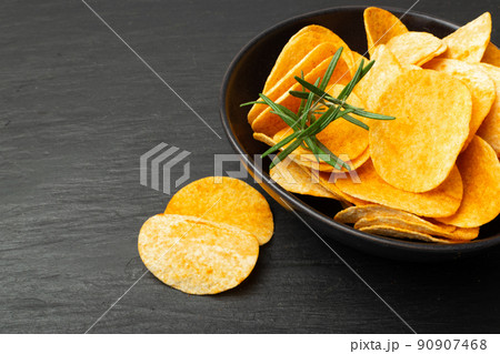 Potato Chips on Black 90907468