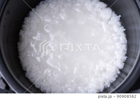 炊きたての白粥 90908562