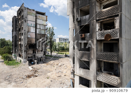 War in Ukraine - destroyed building in Borodyanka, Bucha district 90910679