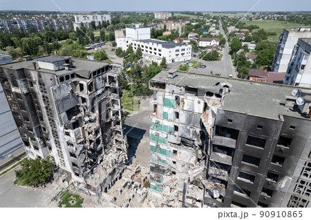 War in Ukraine - destroyed building in Borodyanka, Bucha district 90910865