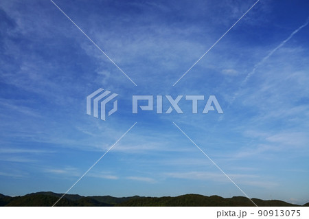 午後の夏空に浮かぶ雲と山・210721PM 午後の夏空に浮かぶ雲と山・210721PM 90913075