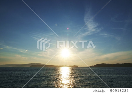 午後の夏空・海岸の夕景・210721PM 90913285