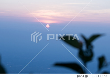 The sun rises in the morning with a beautiful orange light. The sun rises in the morning with a beautiful orange light. 90915278