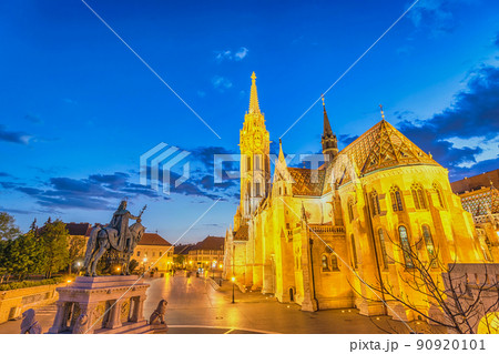 Budapest Hungary, city skyline night at Matthias Church and Fisherman Bastion 90920101