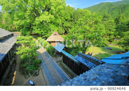 【愛媛県】新緑の旧広瀬邸　望煙楼 90924646