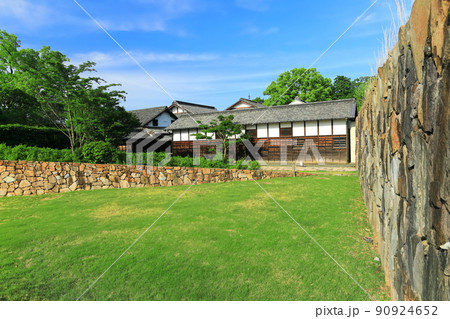 【愛媛県】新緑の旧広瀬邸　 90924652