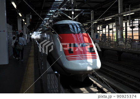 JR東日本　東北新幹線　盛岡駅　イーストアイ 90925374