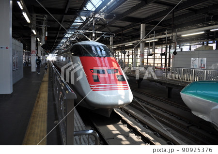 JR東日本　東北新幹線　盛岡駅　イーストアイ 90925376
