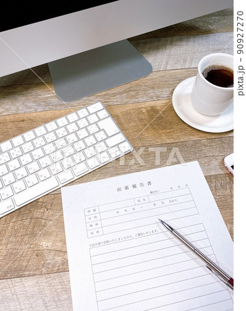 出張報告書　ビジネスイメージ　縦位置 90927270