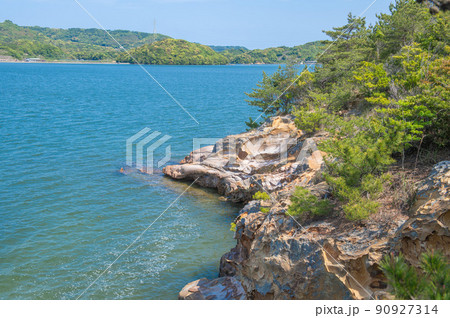 イマリンビーチ近くの竹ノ島の海岸 イマリンビーチ近くの竹ノ島の海岸 90927314