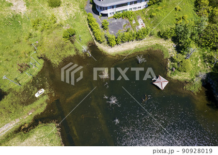 洞爺 西山山麓火口を空撮(西新山沼) 洞爺 西山山麓火口を空撮(西新山沼) 90928019