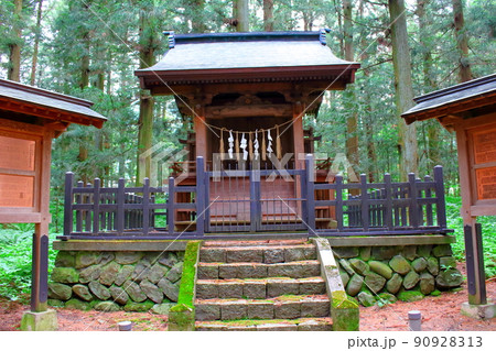 古来の神社仏閣　　　大宮熱田神社　　　信州の神社仏閣 90928313