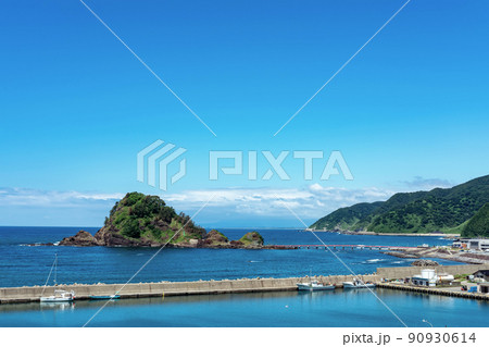 【山形県鶴岡市由良海岸】由良海岸は日本の渚100選、快水浴場100選に選ばれた美しい海岸 90930614