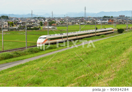 鉄道　私鉄：東武日光線　特急けごん34号　100系　109F(春日部) 90934284
