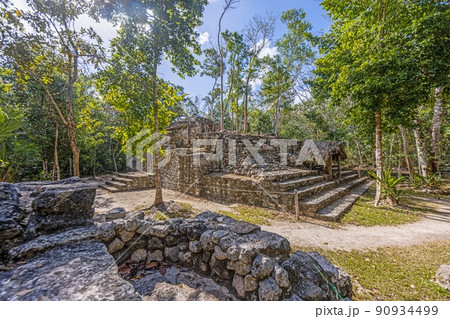 Picture of a historic pyramid in the Mexican Inca city of Coba 90934499