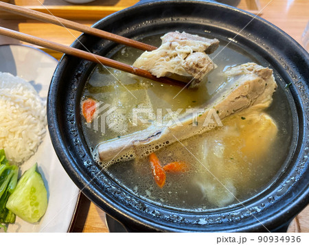 バクテー（肉骨茶）　シンガポール料理 90934936