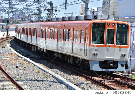 甲子園に到着する阪神8000系 甲子園に到着する阪神8000系 90938846