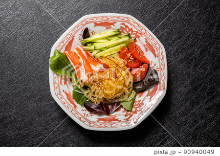 しらたき麺 Noodle dish using Japanese shirataki しらたき麺 Noodle dish using Japanese shirataki 90940049