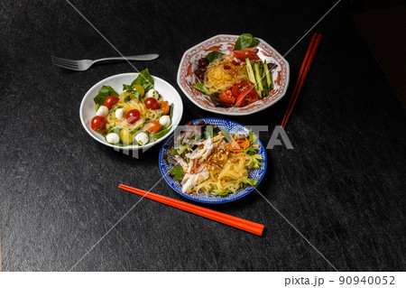 しらたき麺 Noodle dish using Japanese shirataki しらたき麺 Noodle dish using Japanese shirataki 90940052