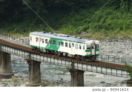 大糸線 根知ー小滝 JR西日本 キハ52-156(糸魚川) 大糸線 根知ー小滝 JR西日本 キハ52-156(糸魚川) 90941624