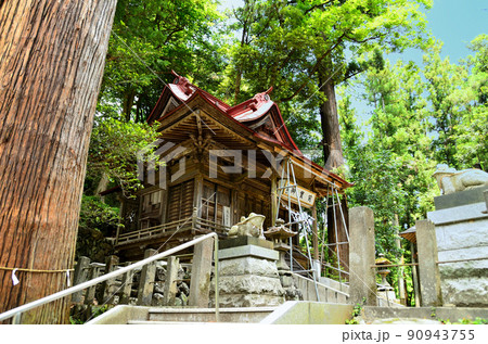 埼玉県寄居町風布の姥宮(とめみや)神社の拝殿 埼玉県寄居町風布の姥宮(とめみや)神社の拝殿 90943755