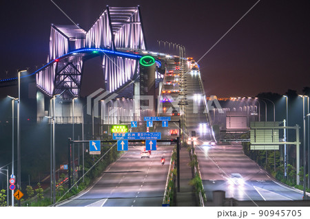 《東京都》ゲートブリッジの夜景・交通物流イメージ 《東京都》ゲートブリッジの夜景・交通物流イメージ 90945705