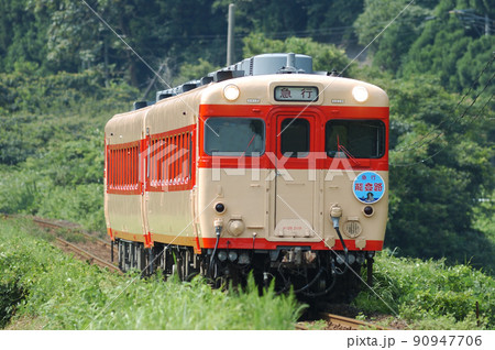 のと鉄道能登線　笠志保－能登中島　JR西日本　キハ28-2119+キハ58-596　リバイバル能登路 90947706