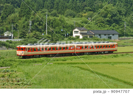 のと鉄道能登線 中居ー穴水 JR西日本 キハ28-2119+キハ58-596 リバイバル能登路 のと鉄道能登線 中居ー穴水 JR西日本 キハ28-2119+キハ58-596 リバイバル能登路 90947707