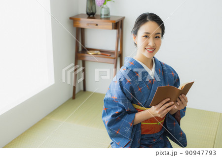 格子模様の小紋　和室　　　 90947793