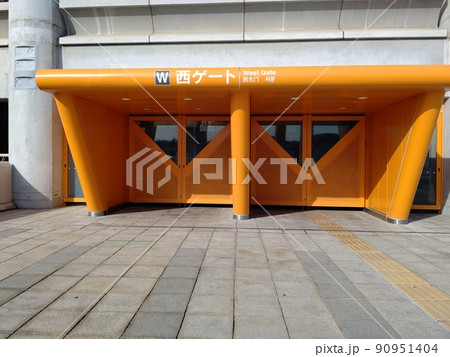 ニッサンスタジアム　横浜国際総合競技場周遊　周遊外観　 神奈川県横浜市港北区　陸上競技場兼球技場 90951404