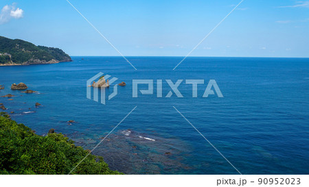 丹後半島の新井崎街道から眺める美しい宮津湾の風景 丹後半島の新井崎街道から眺める美しい宮津湾の風景 90952023