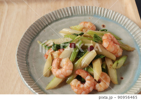 セロリとエビの炒め物(手料理) セロリとエビの炒め物(手料理) 90956465