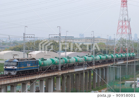 EF210-327号機牽引の石油輸送列車_2022/4/16撮影 EF210-327号機牽引の石油輸送列車_2022/4/16撮影 90958001