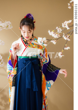 袴　卒業式　桜 90960101